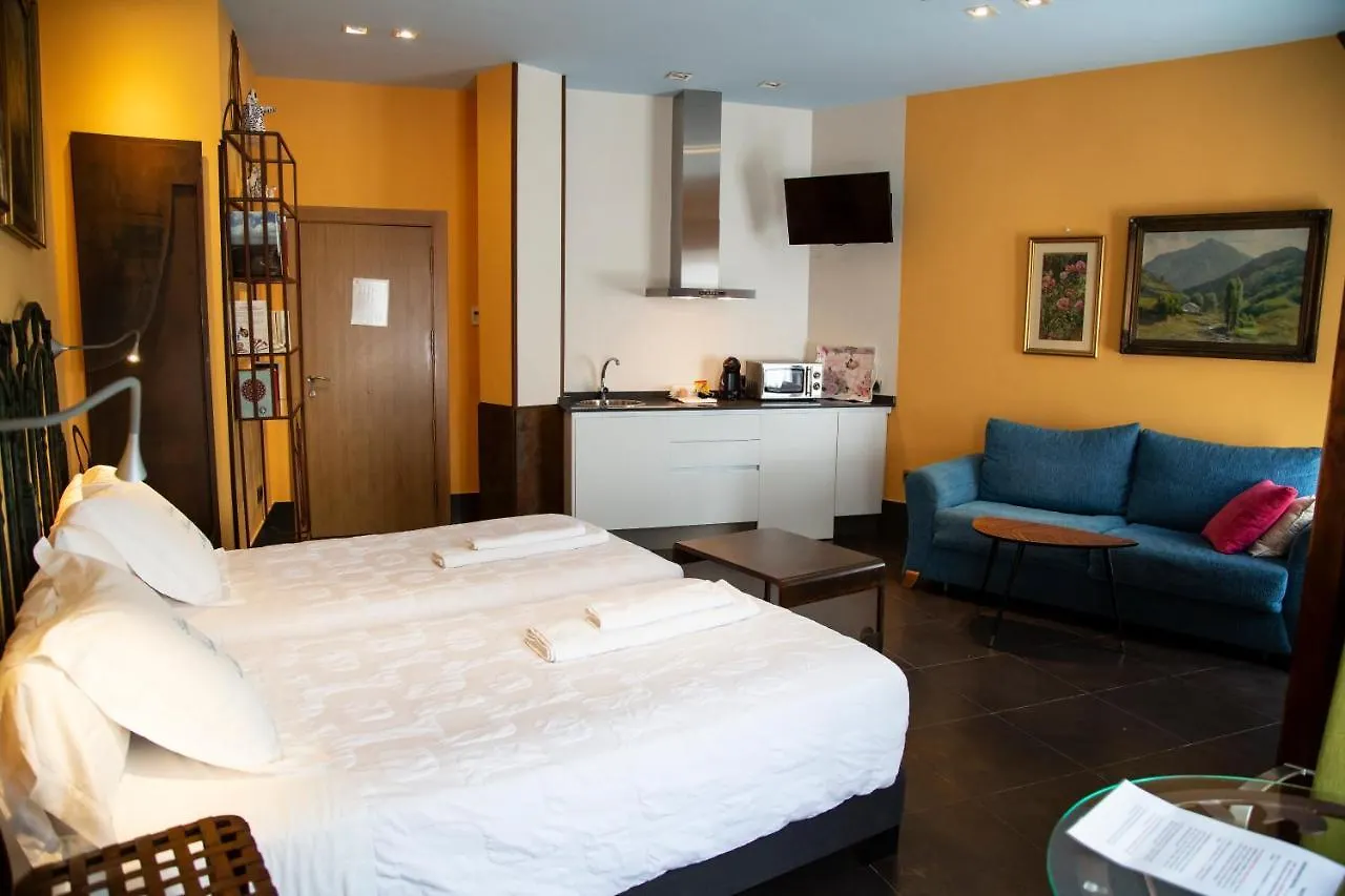 Palacio Sirvente Mieres - Parking Gratuito Andujar Apartment